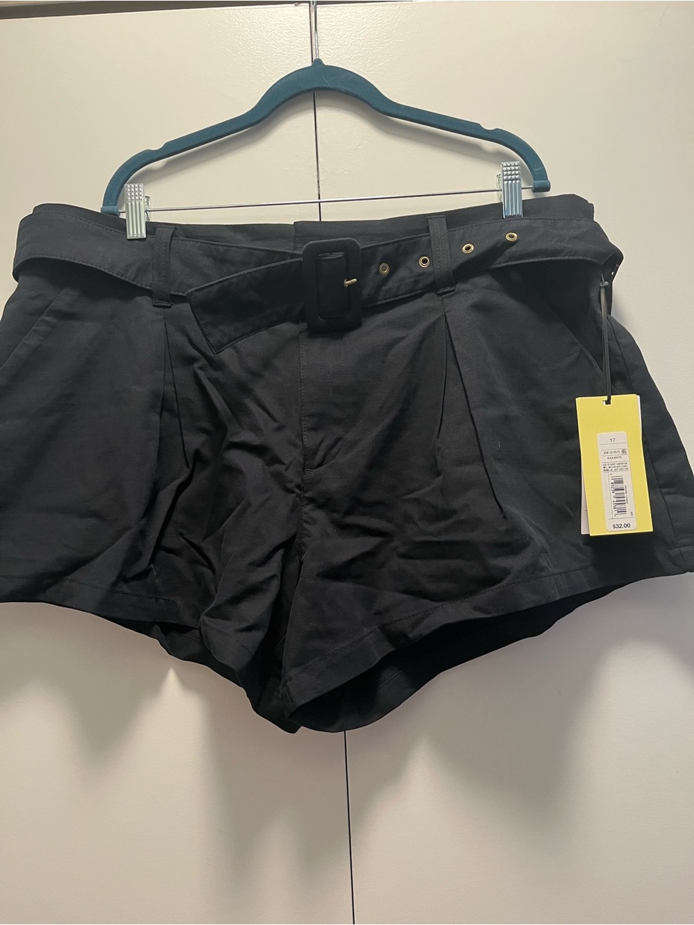 High-Waist Black Pleated Shorts with Belt